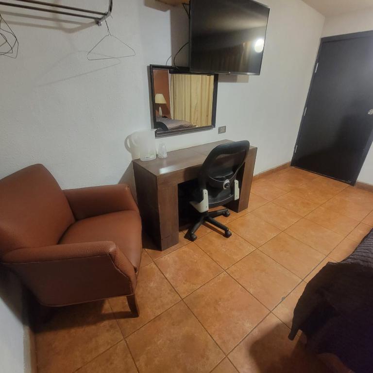 Escritorio Habitacion Deluxe con cama extragrande